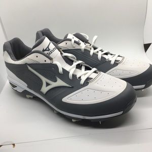 NEW MIZUNO Men's Dominant IC Metal Gray/White Baseball Cleats, Sz 10.5